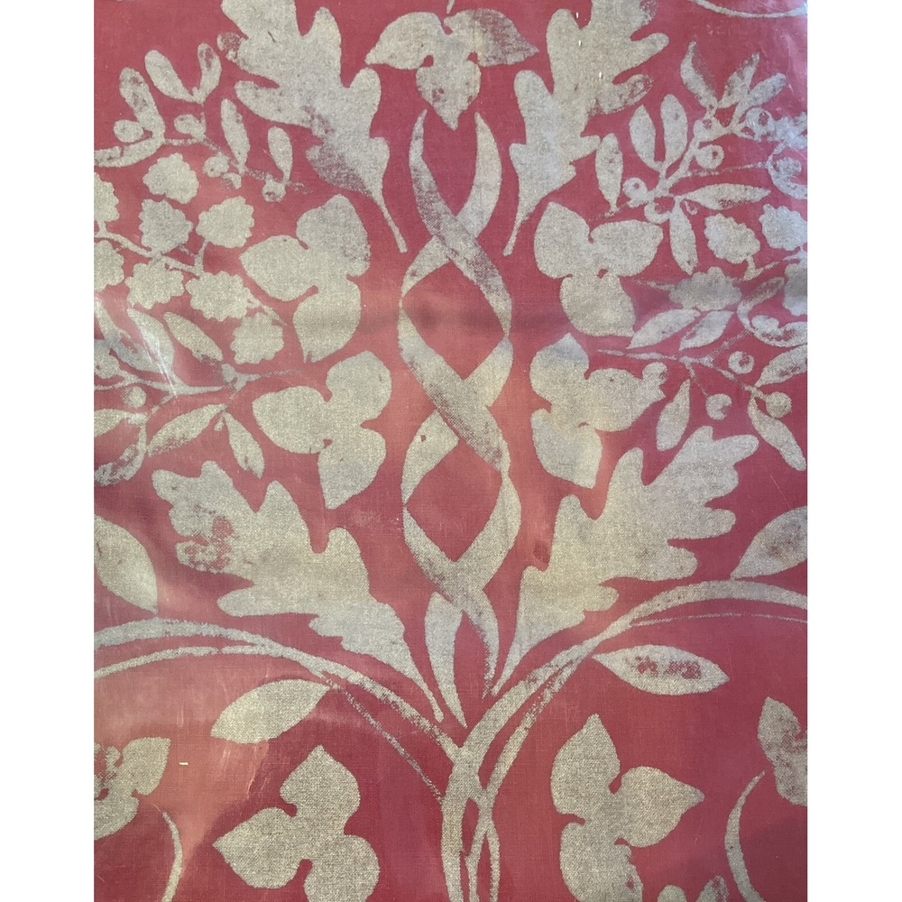Crate and Barrel Red Christmas Garland Tablecloth 60‎ x 108 " New Silver Botanic